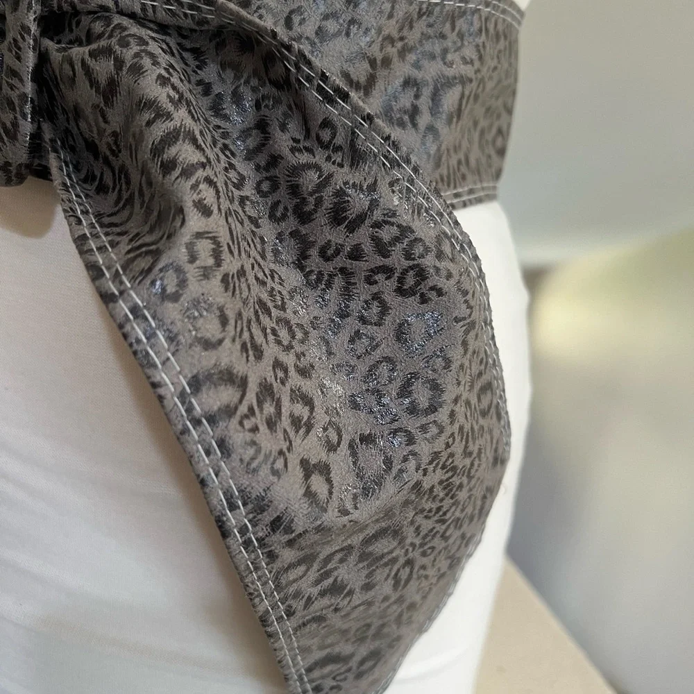 Unbranded Women’s‎ Y2K Gray Black Animal Print Soft Leather Waist Belt Medium